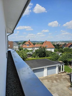 Stilvolle, teilmöblierte 4-Raum-Penthouse-Wohnung mit luxuriöser Innenausstattung in Detmold