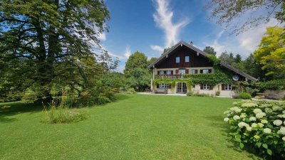 Historisches Bauernanwesen mit 2.600m² Grundstück - unvbb. Bergblick, ruhig, sonnig, 3-Garagen