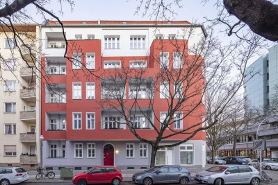 Kapitalanlage in Wilmersdorf: vermietete 3-Zimmer-Altbauwohnung mit Loggia und idealem Grundriss!