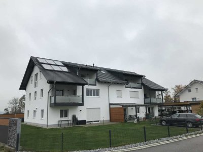 Moderne, helle zwei Zimmer Wohnung (Dachgeschoss) in Heldenstein, nähe A94