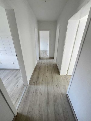 Laminat und tapeziert - 3-Zimmer-Wohnung in Castrop-Rauxel Merklinde