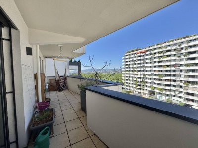 PANORAMABLICK - 3 ZIMMER - ca. 86m² gew. NFL - 6. Liftstock - Balkon - Sauna - Garage - Naherholung WIENER BERG - zukünftige U5-Station