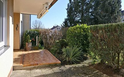 Auf der Terrasse die Sonne genießen