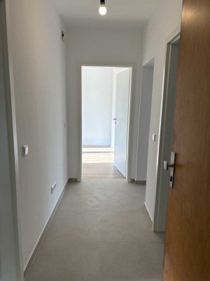 Sanierte Wohnung mit zweieinhalb Zimmern und Balkon in Köln