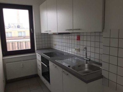 3 Zimmer-Innenstadtwohnung mit Balkon und Einbauküche