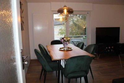 Moderne, sanierte 4-ZKB-Wohnung mit Balkon & grünem Ausblick