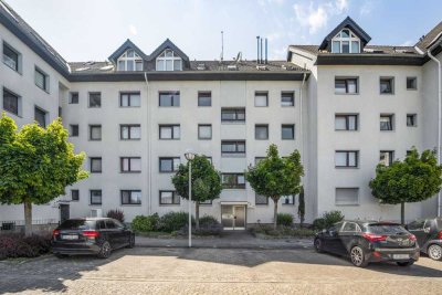 Helle DG-Wohnung + ca. 20 m² Nutzfläche im Spitzboden