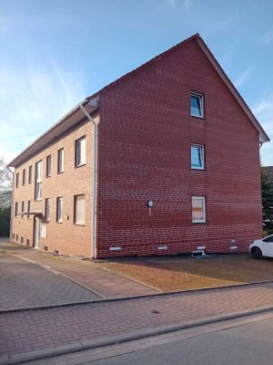 Frisch renovierte 2-Zimmer-Souterrainwohnung