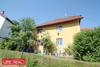 sanierungsbedürftiges Markthaus in Niederwaldkirchen