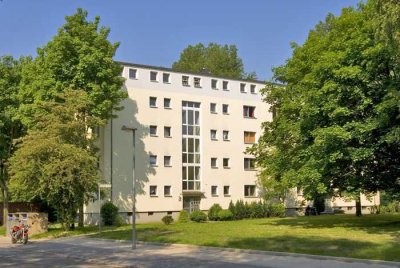 komplett renoviert mit Balkon