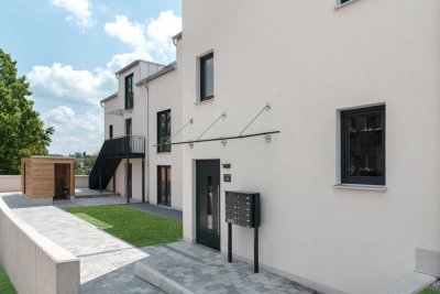 Neubau! Attraktive 3-Zi.-Wohnung im Obergeschoss: Genießen Sie Komfort mit separatem Eingang