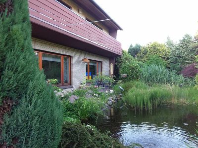 Provisionsfrei: Einfamilienhaus auf großem Grundstück mit liebevoll angelegtem Garten sowie der Opti