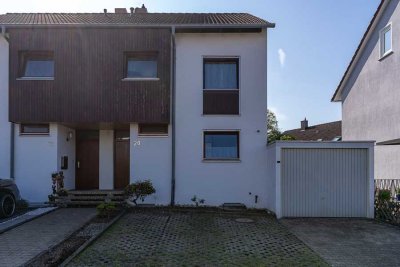 Gepflegte 5-Zimmer-Doppelhaushälfte mit Einbauküche in Gomaringen