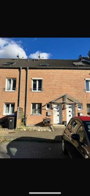 Gepflegtes Reihenhaus mit 4 Zimmern in Bergisch Gladbach