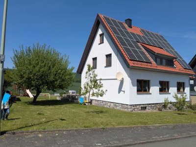 Kernsaniertes, wunderschön gelegenes Einfamilienhaus  in Marsberg-Bredelar, bezugsfertig