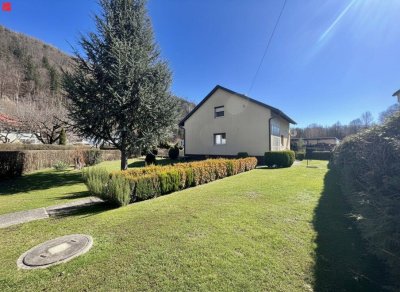 Idyllisches Einfamilienhaus inkl. zwei Carports!