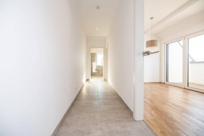AB SOFORT VERFÜGBAR I MODERNES PENTHOUSE I KLIMA I TERRASSE I SMART-HOME I DESIGN-KÜCHE I MODERNES BAD MIT BODENEBENE DUSCHE &amp; FENSTER I