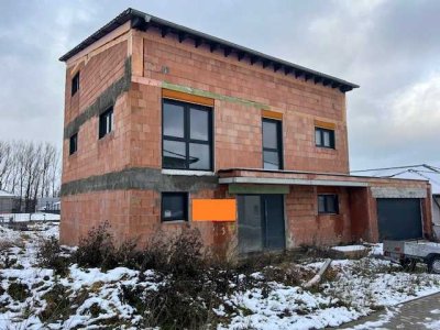 Einfamilienhaus mit Garage
- ohne Ausbau -