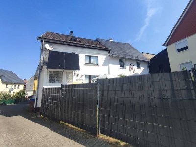 Gemütliches Haus mit kleinem Hof! Erst 2024 voll modernisiert!