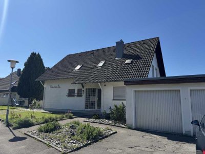 Einfamilienhaus mit ELW, tolle Lage, Ortsrand, modernisiert, OT Wittendorf, 3 Garagen, 4 Stellplätze