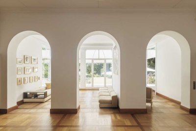 Repräsentative Villa der 20er Jahre mit stilvoller Ausstattung und seltener Authentizität