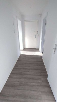3 ZIMMER | BALKON | BADEWANNE | frisch renoviert