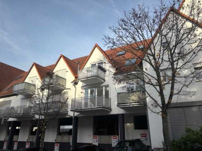 2-Zimmerwohnung stufenlos erreichbar und mit eigenem Eingang in Schweinheim