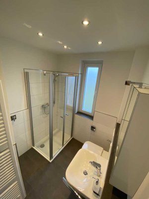helle gemütliche und luxuriöse Wohnung in Misburg