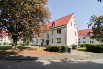 Ansprechender Zustand: 2-Zi.-Dachgeschosswohnung in Feldrandlage