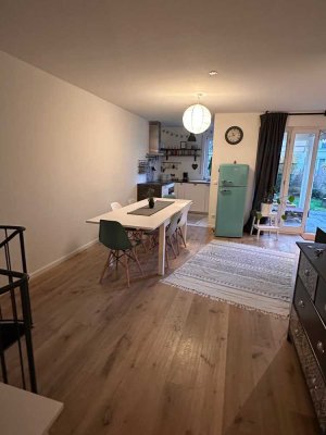 moderne+möblierte Garten Wohnung ( 2,5 Zimmer) mit Südterrasse , ab sofort frei