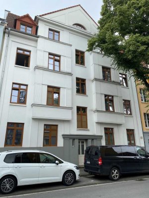 2 Zimmer - Altbau - modernisiert - Dreikönigenviertel (E0114)