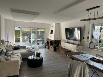 Ansprechende und vollst. renovierte 3-Raum-EG-Wohnung mit geh. Innenausstattung mit EBK