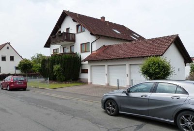 Gepflegte 2-Zimmer-Dachgeschosswohnung mit Südbalkon in Aschaffenburg-Obernau