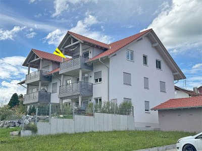 Herrliche 3 Zi-Dachwohnung mit Bergblick, in ländlicher Lage, Neubau!