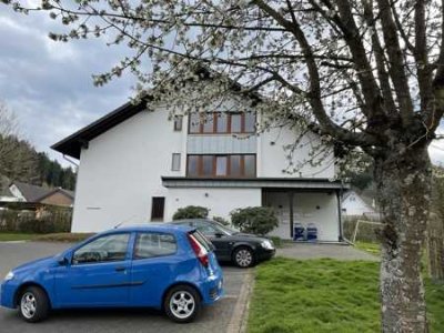 Schöne 3-Zimmer Wohnung (90qm) mit 2 Balkonen in guter Lage von Sundern-Dörnholthausen zu vermieten