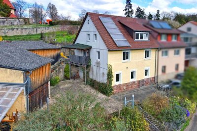 Charmante Doppelhaushälfte mit Scheune & Hofidylle