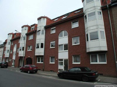 Frechen-Innenstadt ! 2-Raum-Dachgeschoss 4.OG ohne Aufzug mit schönem Balkon