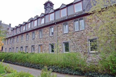 Traumhafte 2-Zimmer-Wohnung im exklusiven Johanniskloster mit Rheinblick