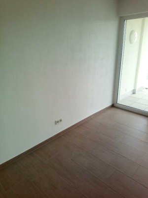 Neuwertige 2-Zimmer Wohnung im 4. OG mit Balkon in Neunkirchen