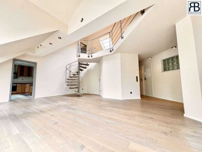 Lichtdurchflutete Maisonette-Wohnung mit gehobener Ausstattung, Balkon und Garage