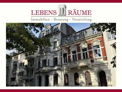 +++ Altbau-Charme + vis-à-vis Stadtgarten + grün, zentral, ruhig + 2 bis 3 Zimmer +++