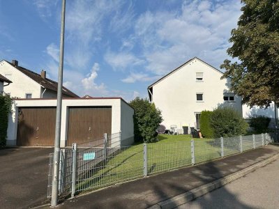 Sonniges Mehrfamilienhaus / Doppelhaus in ruhiger Sackgasse mit 4 Wohneinheiten