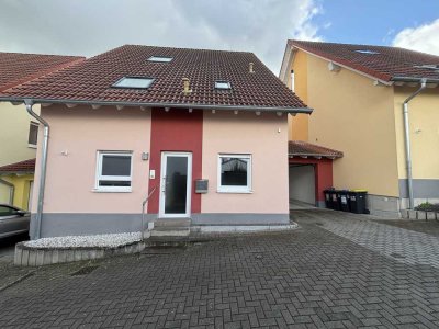 Geräumiges und neuwertiges 4-Zimmer-Reihenmittelhaus mit EBK in Kaiserslautern Siegelbach