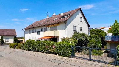 Hirschberg-Leutershausen: Freie 4-Zimmer-Wohnung mit 2 Balkonen & 2 Garagenstellplätzen