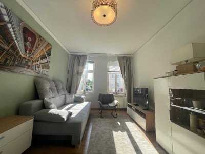 Stilvolle 2-Zimmer-Wohnung mit gehobener Innenausstattung mit Einbauküche in Markkleeberg