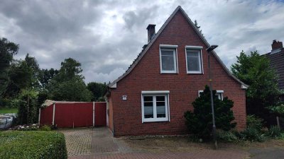 Charmantes Einfamilienhaus mit Genehmigung für Erweiterung des Anbaus