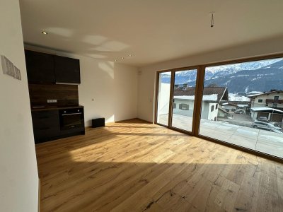 Moderne Wohnung mit sonnigem Balkon und Garage