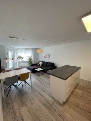 Geschmackvolle 2-Zimmer-Wohnung mit Balkon in Kernen im Remstal (Möbliert)