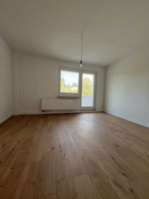 Charmante 2-ZKB-Wohnung mit Balkon in gepflegter Wohnanlage in Gera