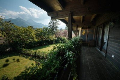 Exklusive Villa mit privatem Seezugang